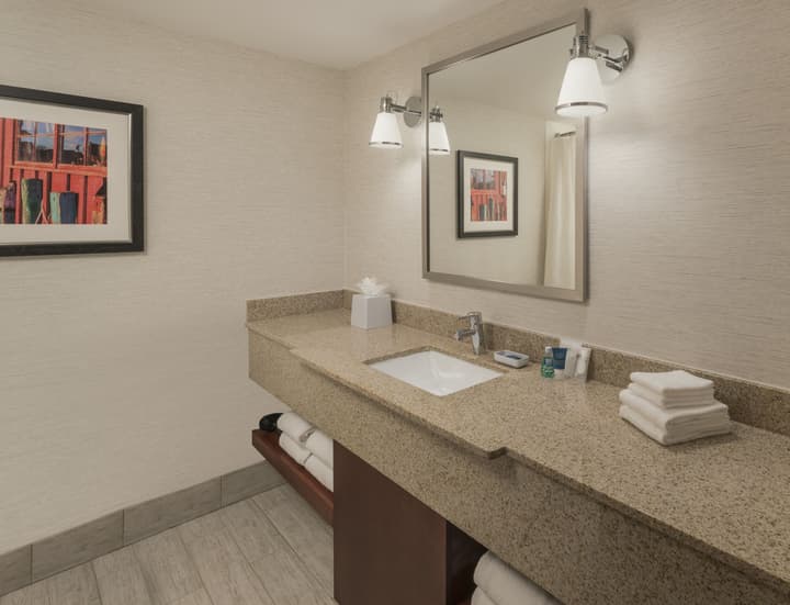 Four Points by Sheraton Boston Logan Airport Revere