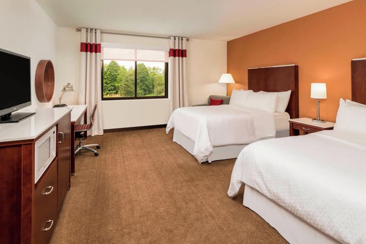 Four Points by Sheraton Boston Logan Airport Revere