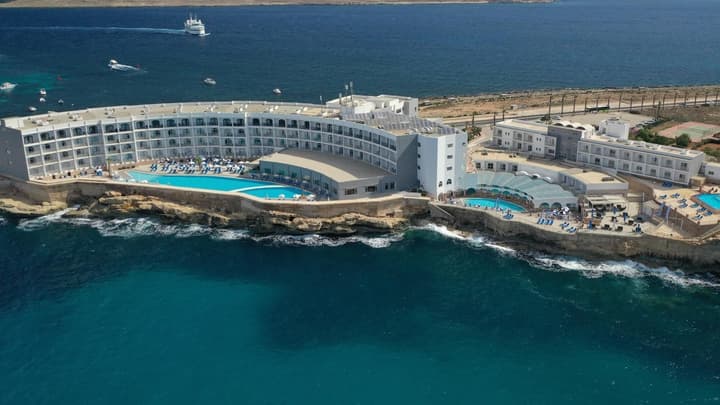 Paradise Bay Resort