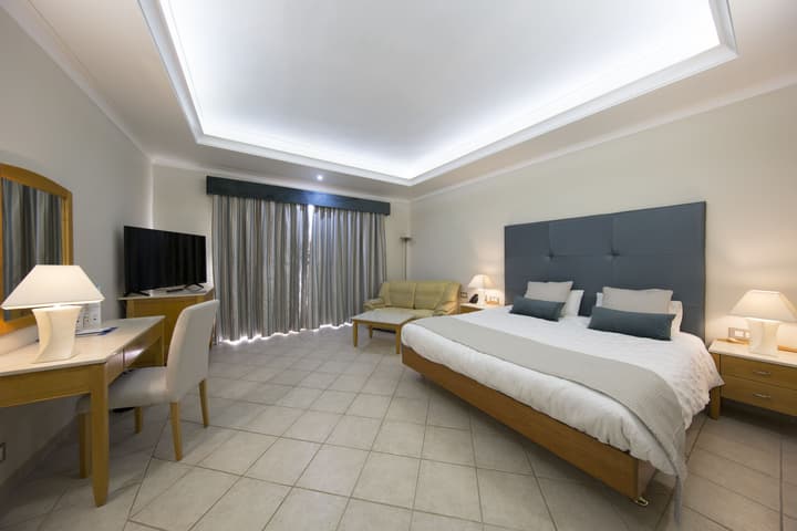 Paradise Bay Resort