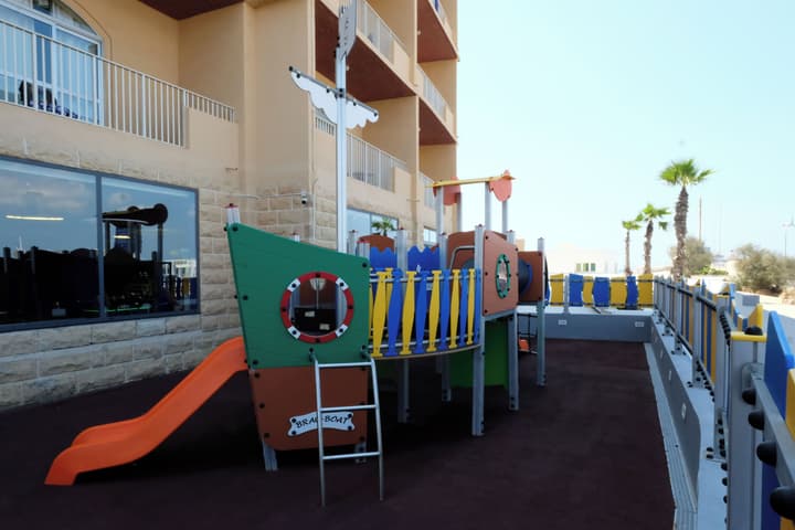 Paradise Bay Resort