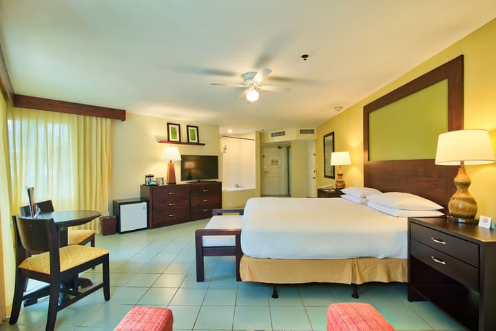 Fiesta Resort Central Pacific - All Inclusive