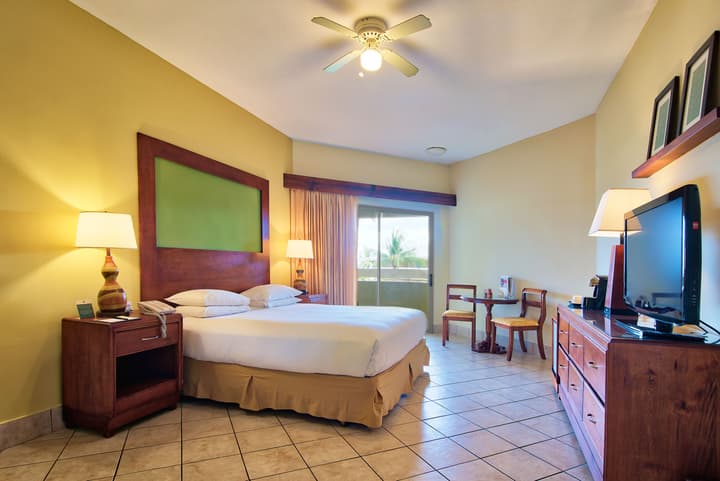 Fiesta Resort Central Pacific - All Inclusive