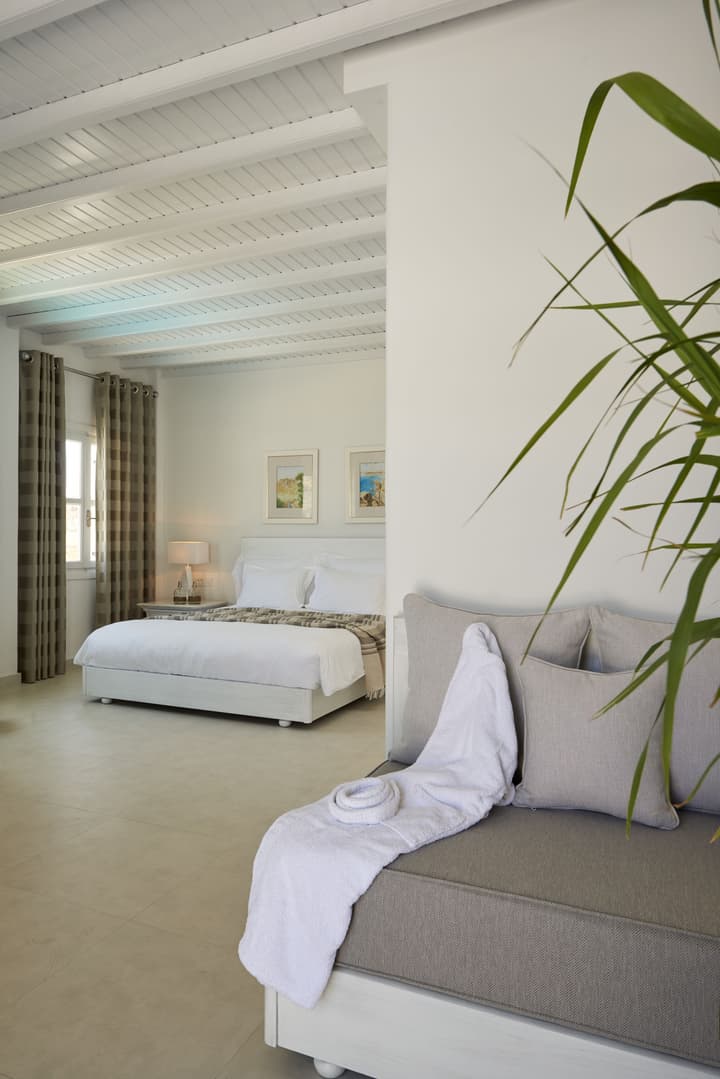 Petinos Beach Hotel
