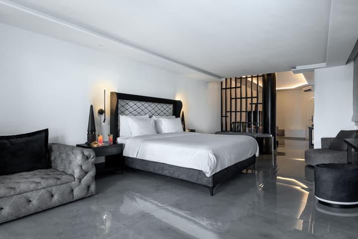 Petinos Beach Hotel