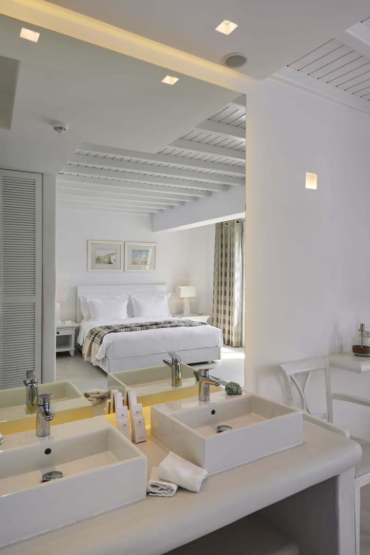 Petinos Beach Hotel