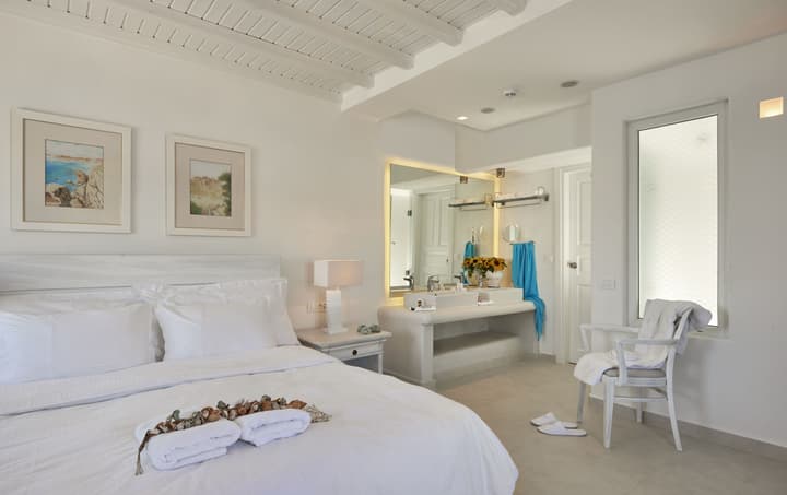 Petinos Beach Hotel