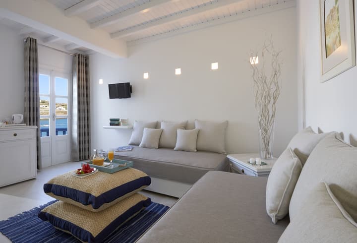 Petinos Beach Hotel