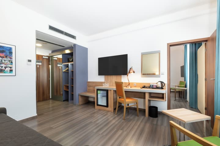 Holiday Inn Prague Congress Centre by IHG
