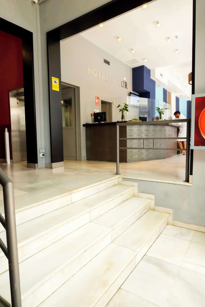 Hotel Subur