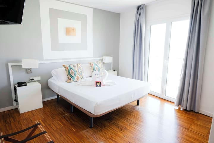 Hotel Subur