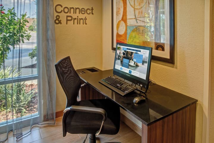 Fairfield Inn & Suites by Marriott Near Universal Orlando