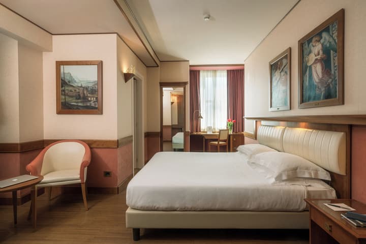 Hotel Sangallo Palace