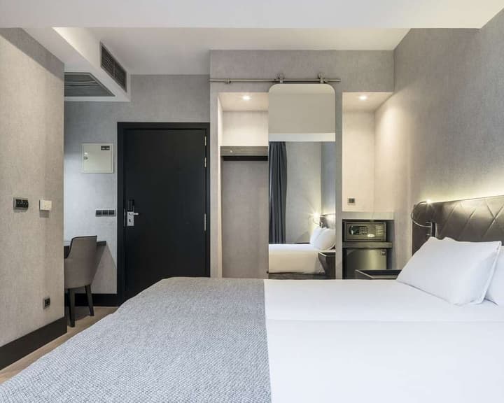 Hotel ILUNION Bel Art