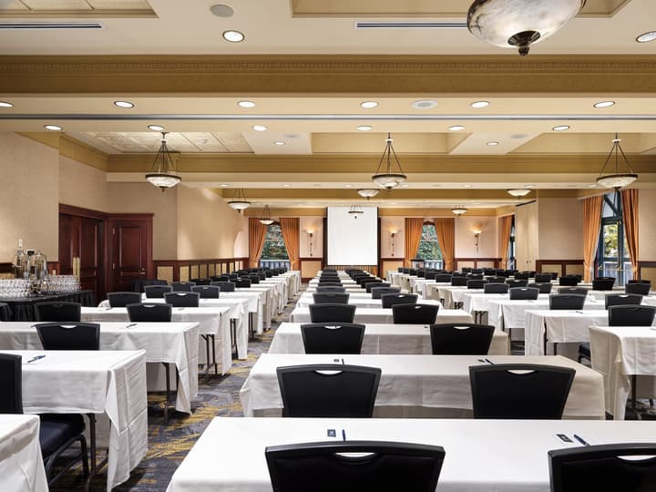 Hotel Grand Pacific