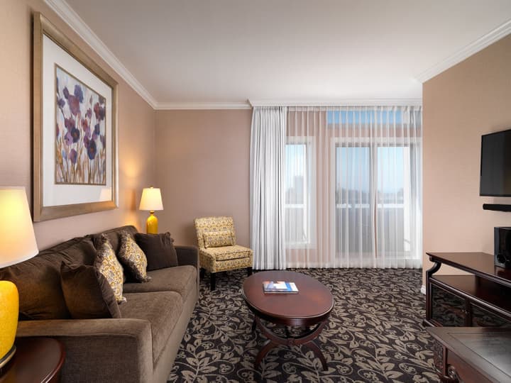 Hotel Grand Pacific
