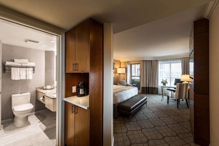 Hotel Grand Pacific