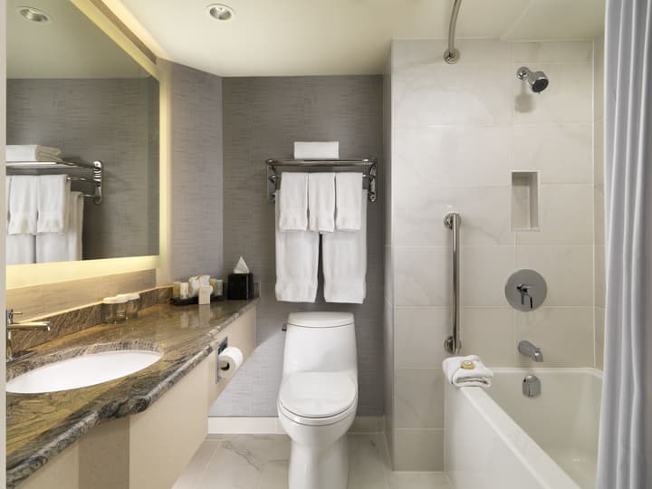 Hotel Grand Pacific