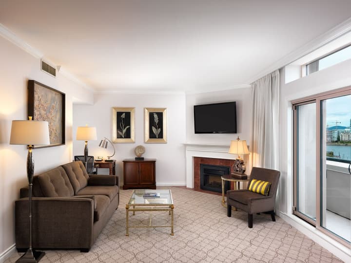 Hotel Grand Pacific