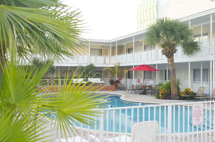 Collins Hotel