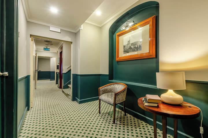 Hotel Metropole