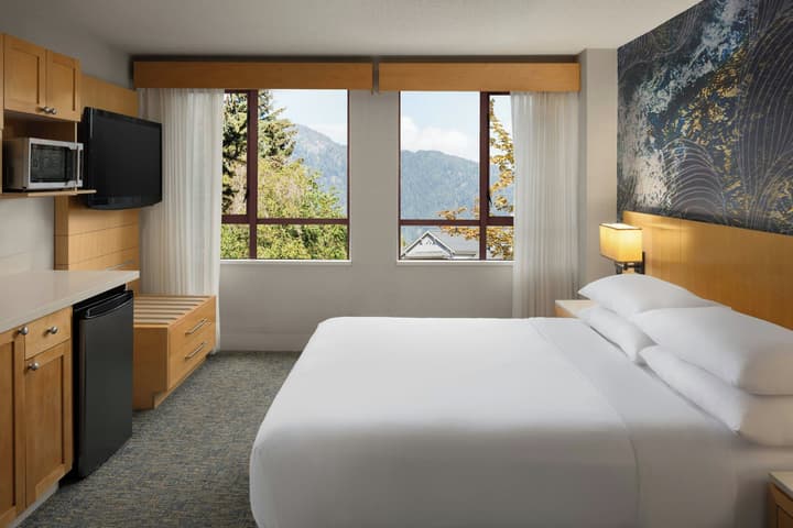 Delta Hotels by Marriott Whistler Village Suites
