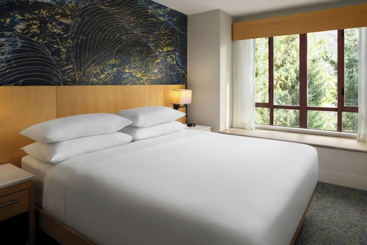 Delta Hotels by Marriott Whistler Village Suites