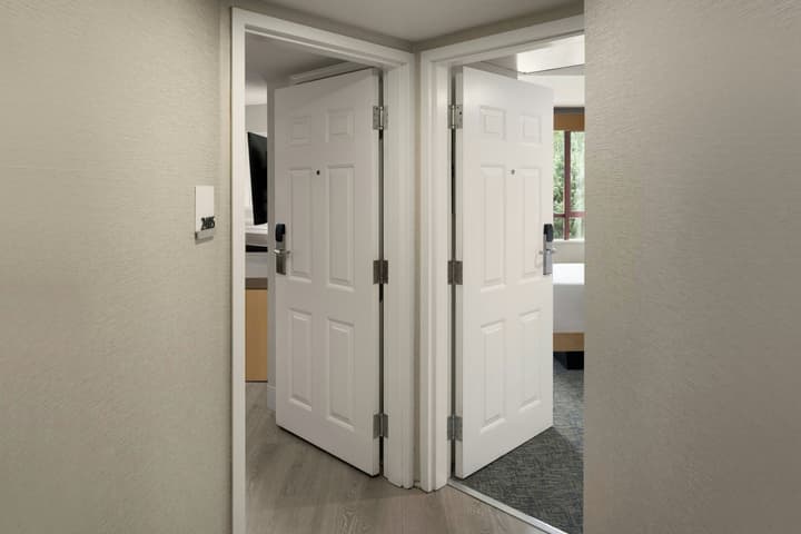 Delta Hotels by Marriott Whistler Village Suites