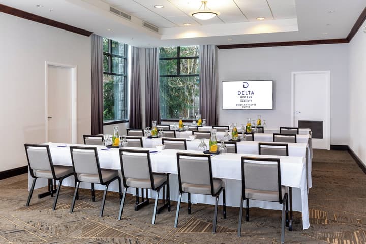 Delta Hotels by Marriott Whistler Village Suites