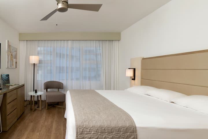 Hotel Riu Plaza Miami Beach