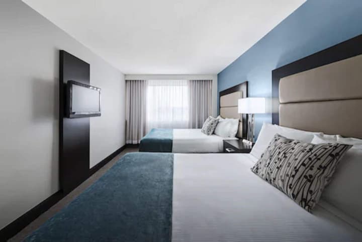 Ottawa Embassy Hotel