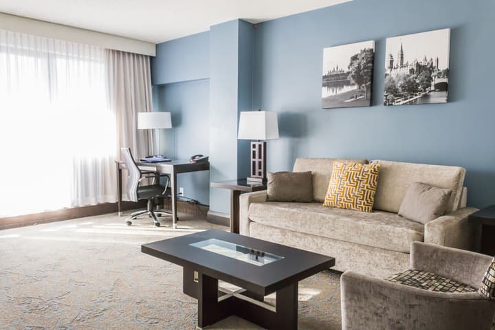Ottawa Embassy Hotel