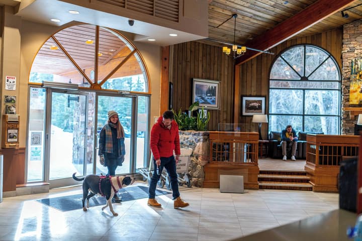 Lake Louise Inn