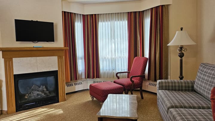 Lake Louise Inn