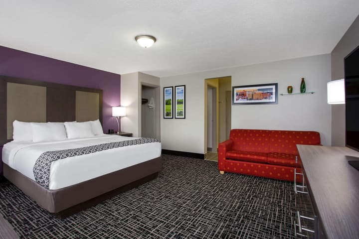 La Quinta Inn & Suites by Wyndham Roanoke Salem