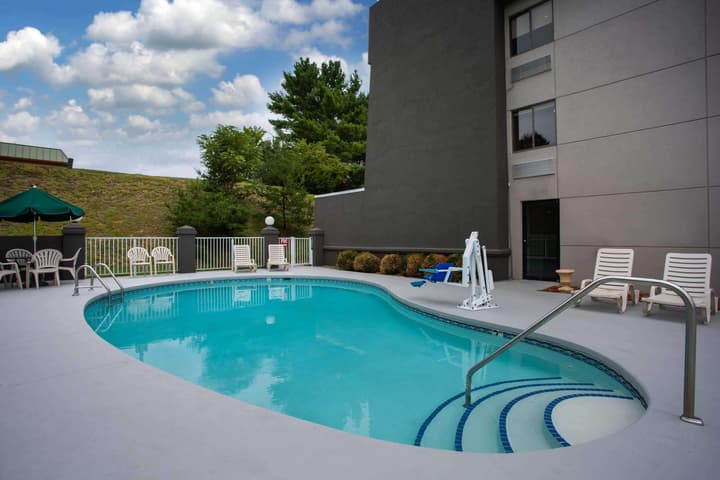 La Quinta Inn & Suites by Wyndham Roanoke Salem