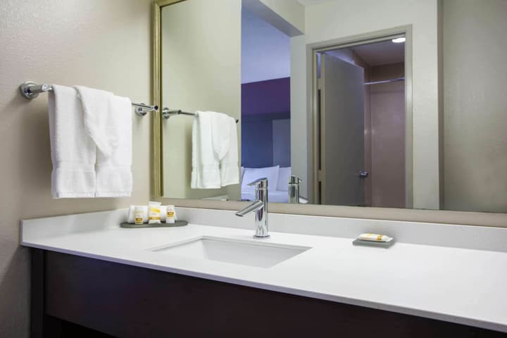 La Quinta Inn & Suites by Wyndham Roanoke Salem