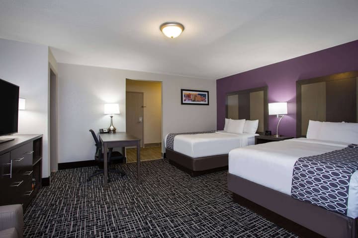 La Quinta Inn & Suites by Wyndham Roanoke Salem