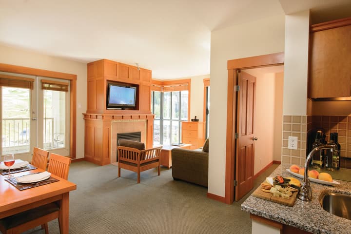 Pan Pacific Whistler Mountainside