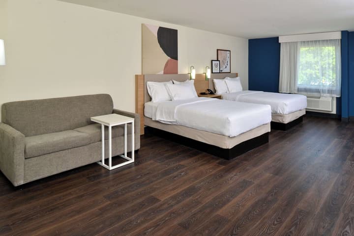 Spark by Hilton Dallas Medical District Love Field