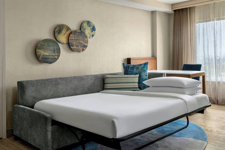 Anaheim Marriott Suites