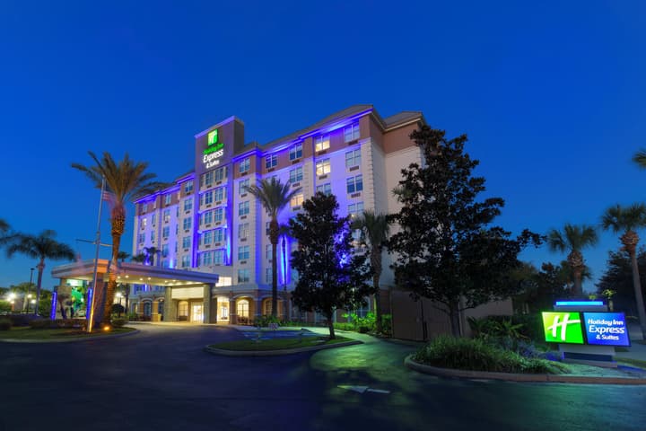 Holiday Inn Express & Suites S Lake Buena Vista by IHG