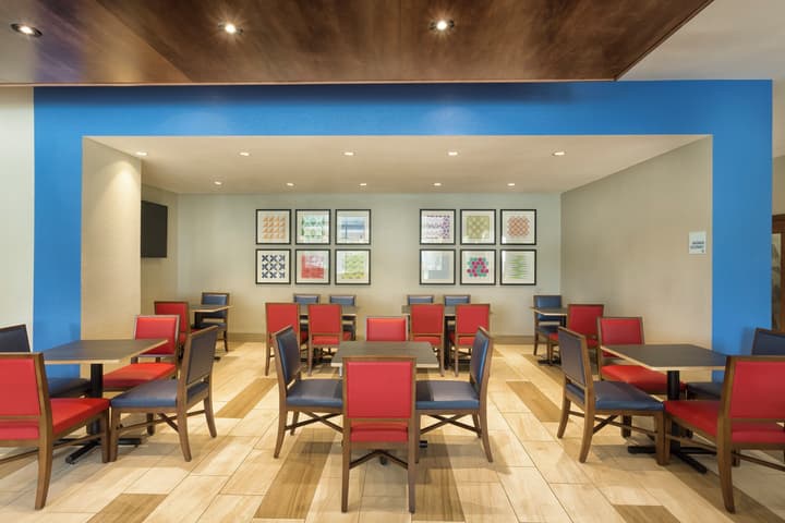 Holiday Inn Express & Suites S Lake Buena Vista by IHG