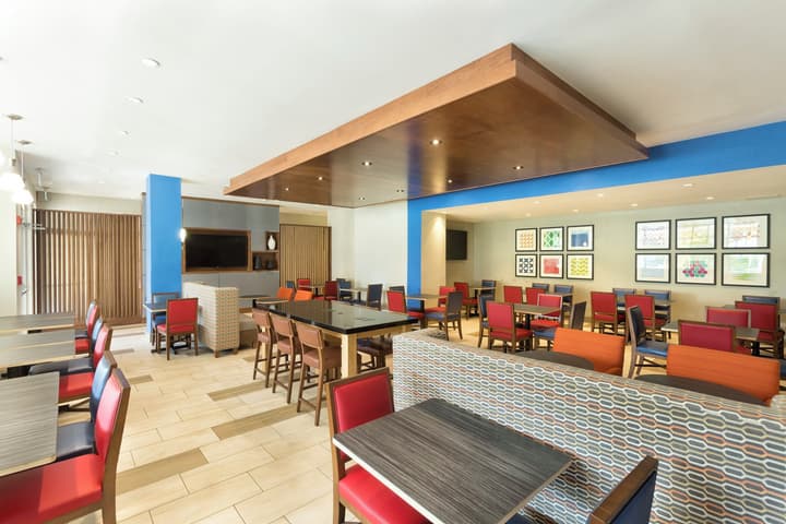 Holiday Inn Express & Suites S Lake Buena Vista by IHG