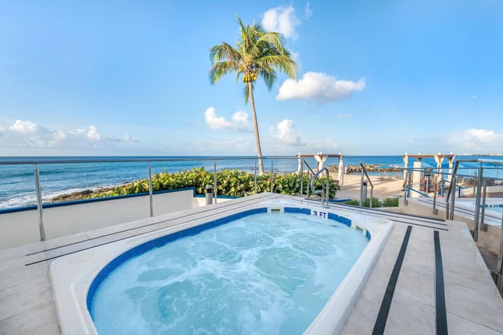 Hilton Vacation Club Flamingo Beach St. Maarten