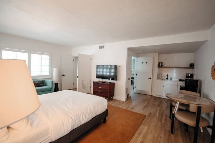 Suites by The Wellborn
