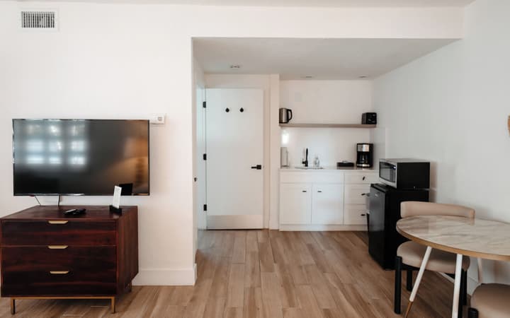 Suites by The Wellborn