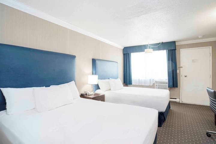 Sandman Inn Blue River