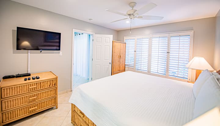 Seven Mile Beach Resort & Club