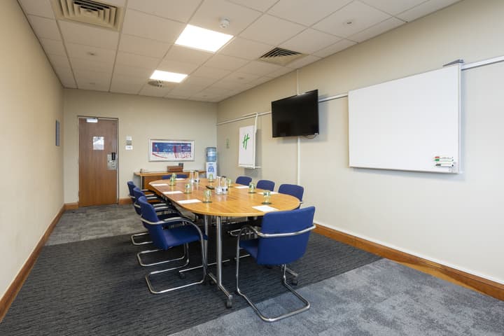 Holiday Inn Cardiff City Centre by IHG